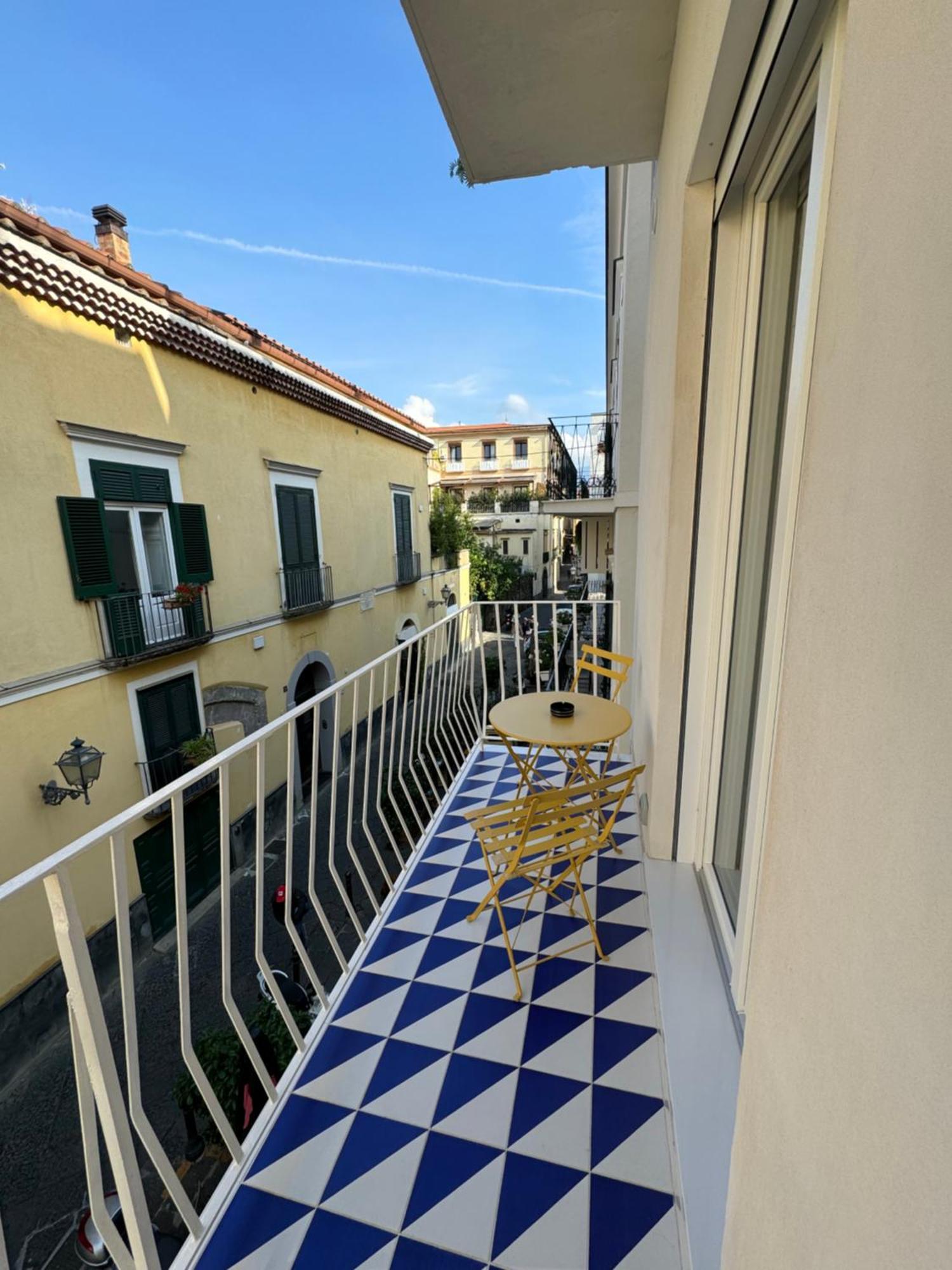 Casa Di Napoli - Sorrento Bed and Breakfast Eksteriør billede